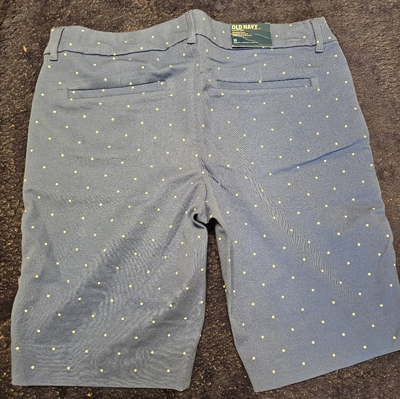 Old Navy Women's Shorts - Picture 3 of 6